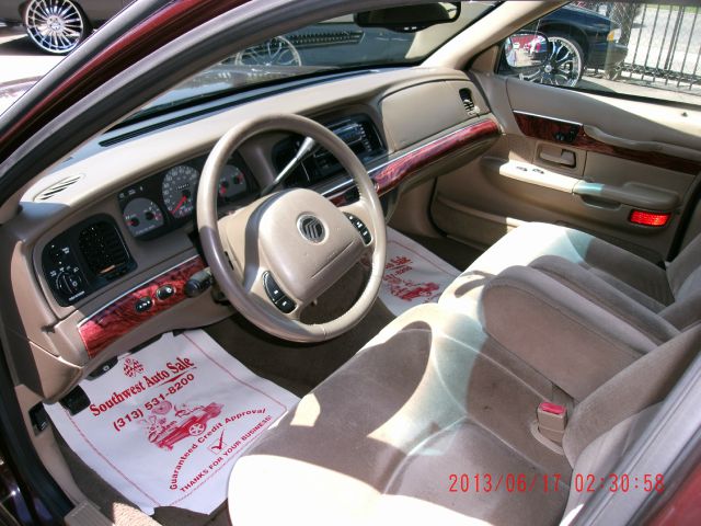 Mercury Grand Marquis 2001 photo 2