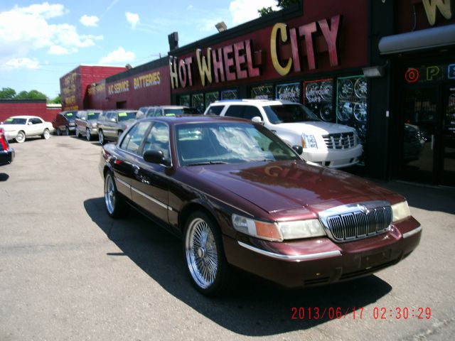 Mercury Grand Marquis 2001 photo 3