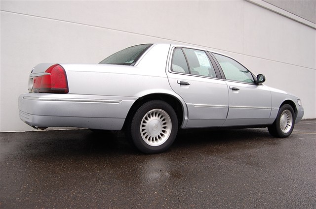 Mercury Grand Marquis 2001 photo 1