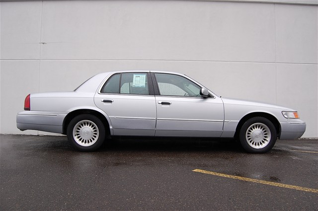 Mercury Grand Marquis 2001 photo 3