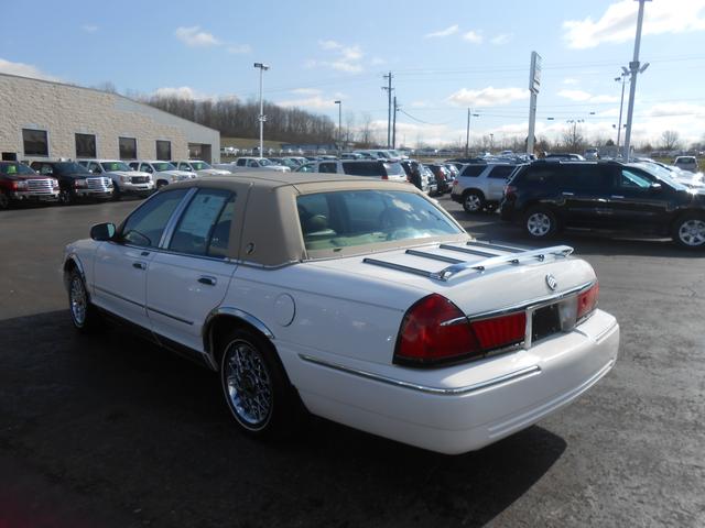 Mercury Grand Marquis 2001 photo 2