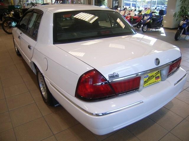 Mercury Grand Marquis 2001 photo 3