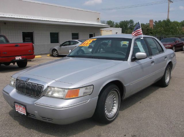 Mercury Grand Marquis 2001 photo 1