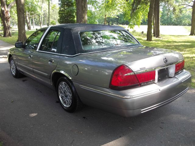 Mercury Grand Marquis 2001 photo 2