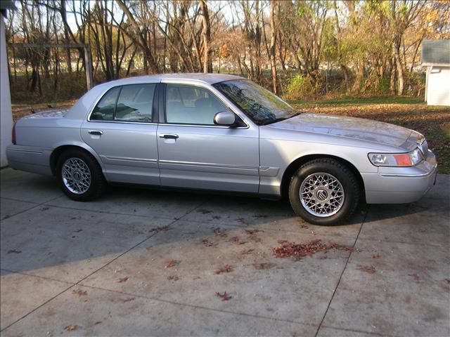 Mercury Grand Marquis 2002 photo 1