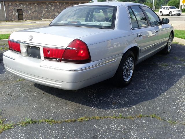 Mercury Grand Marquis 2002 photo 2