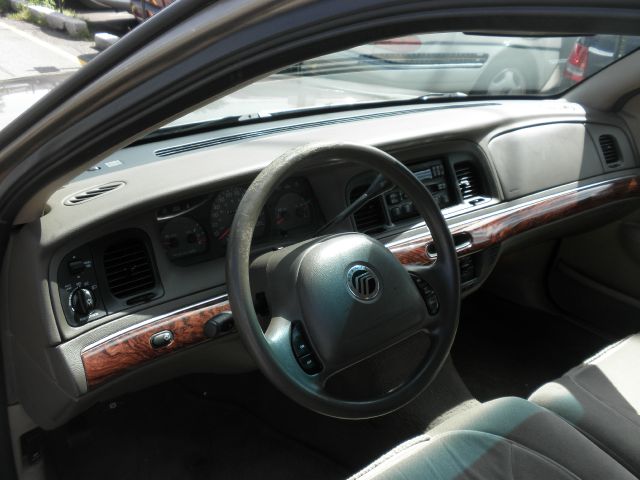 Mercury Grand Marquis 2002 photo 12