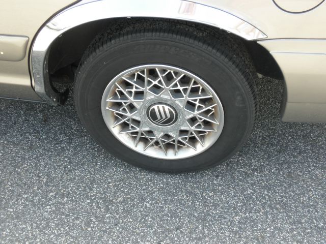 Mercury Grand Marquis 2002 photo 14