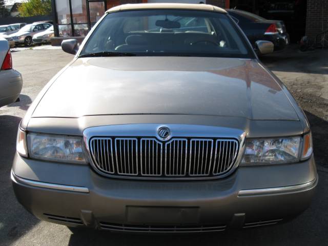 Mercury Grand Marquis LS Premium Sedan