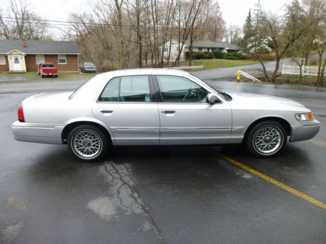 Mercury Grand Marquis 2002 photo 11