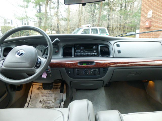 Mercury Grand Marquis 2002 photo 12