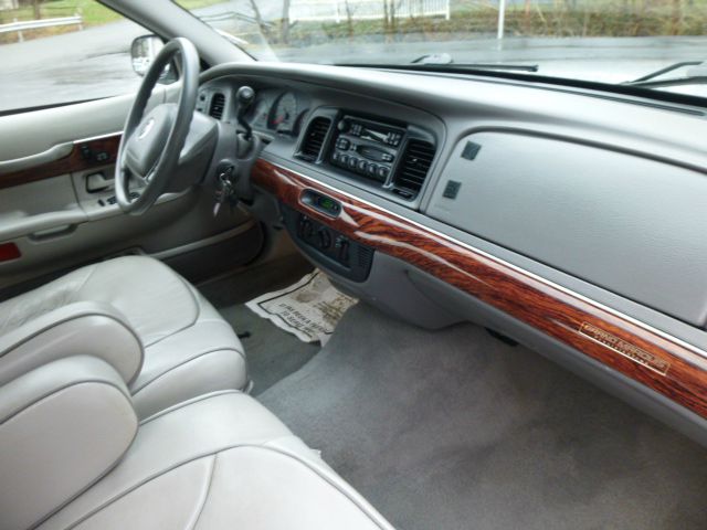 Mercury Grand Marquis 2002 photo 23