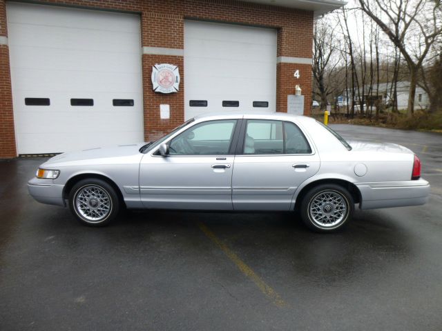 Mercury Grand Marquis 2002 photo 25