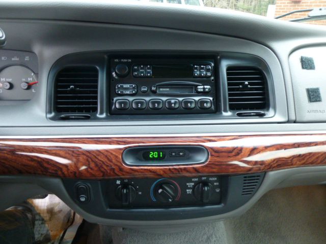 Mercury Grand Marquis 2002 photo 27