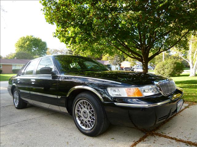 Mercury Grand Marquis 2002 photo 3