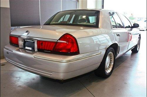 Mercury Grand Marquis 2002 photo 2