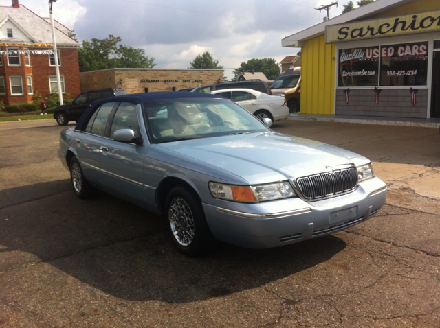 Mercury Grand Marquis 2002 photo 2