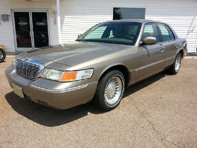 Mercury Grand Marquis 2002 photo 2