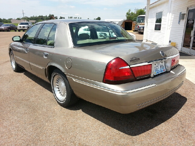 Mercury Grand Marquis 2002 photo 3