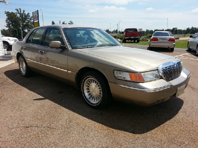 Mercury Grand Marquis 2002 photo 4