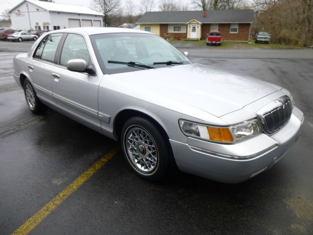 Mercury Grand Marquis 2002 photo 22