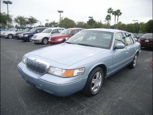 Mercury Grand Marquis 2002 photo 2