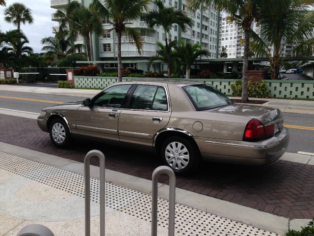 Mercury Grand Marquis 2002 photo 2