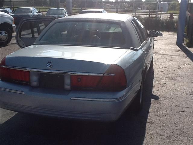 Mercury Grand Marquis 2002 photo 3