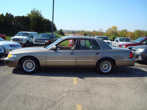 Mercury Grand Marquis 2002 photo 3