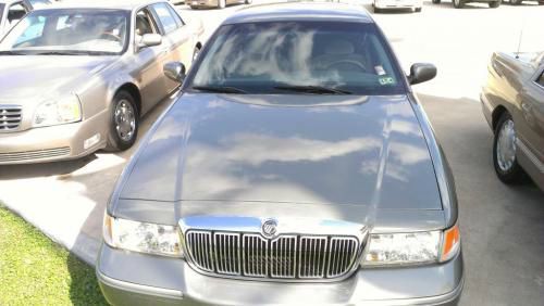 Mercury Grand Marquis 2002 photo 2