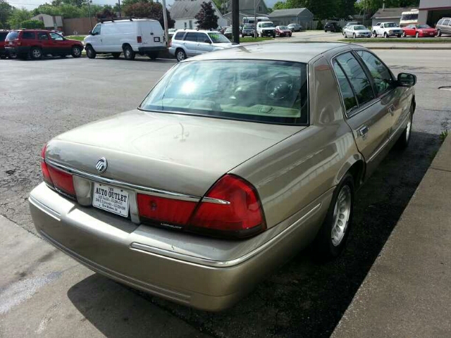 Mercury Grand Marquis 2002 photo 3