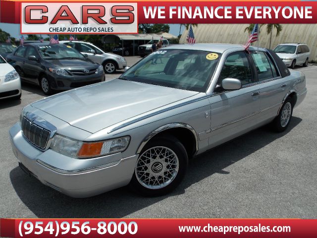 Mercury Grand Marquis 2002 photo 2