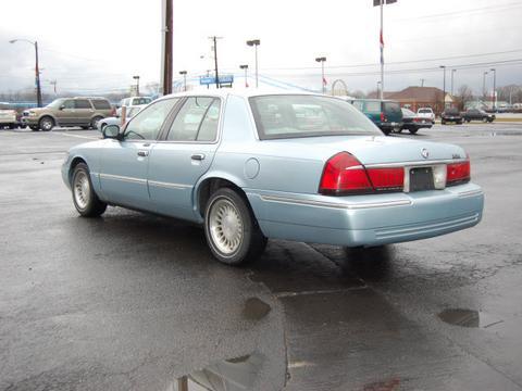 Mercury Grand Marquis 2002 photo 2