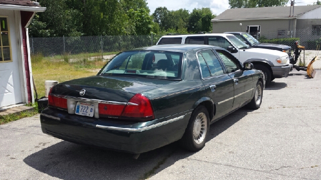 Mercury Grand Marquis 2002 photo 2