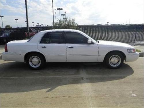 Mercury Grand Marquis 2002 photo 2