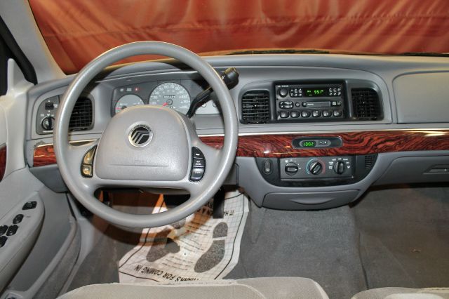 Mercury Grand Marquis 2002 photo 12