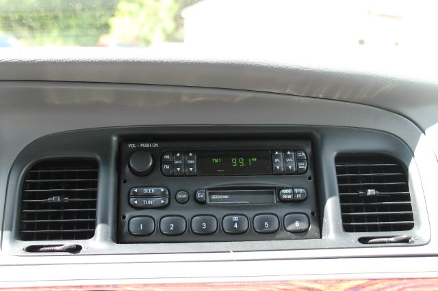 Mercury Grand Marquis 2002 photo 3