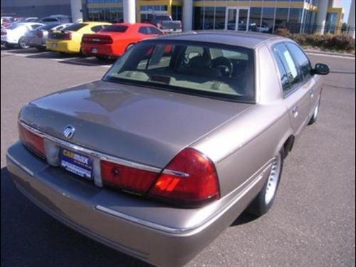 Mercury Grand Marquis 2002 photo 2