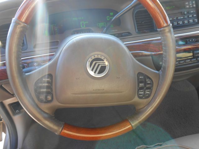 Mercury Grand Marquis 2002 photo 3