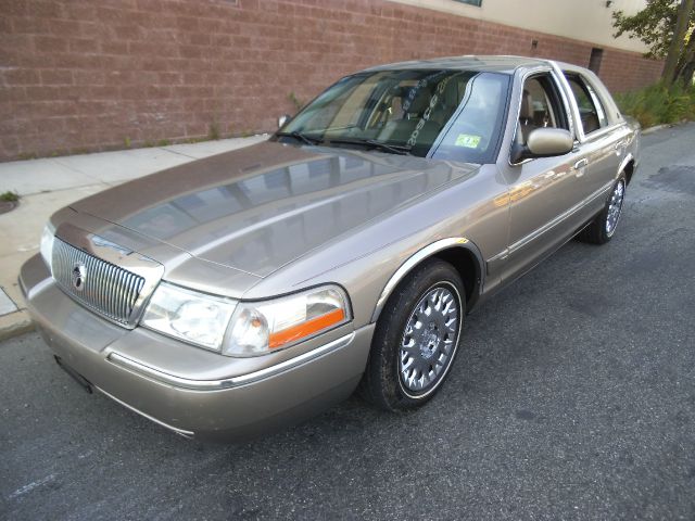 Mercury Grand Marquis 2003 photo 2