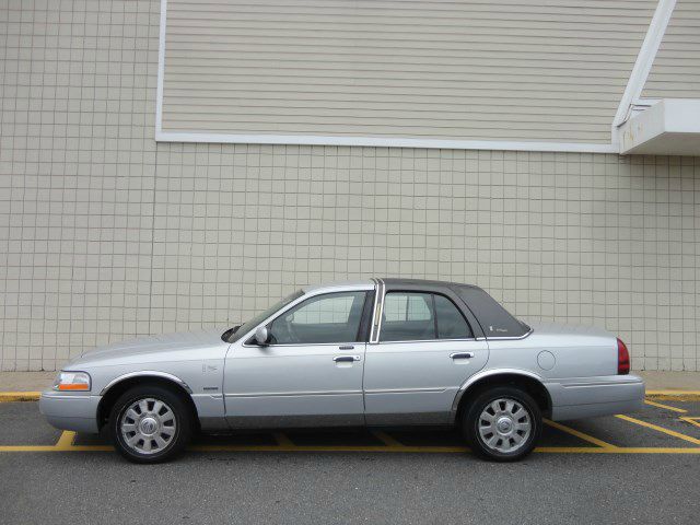 Mercury Grand Marquis 2003 photo 2