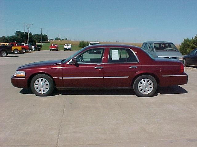 Mercury Grand Marquis SLT 4x4 Z71 Fully Loaded Sedan