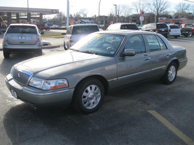 Mercury Grand Marquis 2004 photo 2