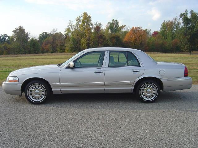 Mercury Grand Marquis XLS Sedan