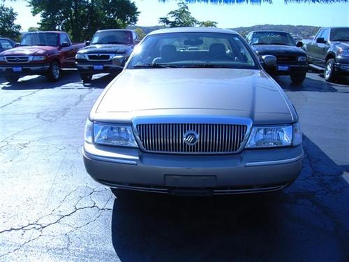 Mercury Grand Marquis 2004 photo 2