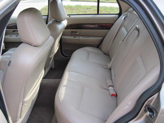 Mercury Grand Marquis 2004 photo 1