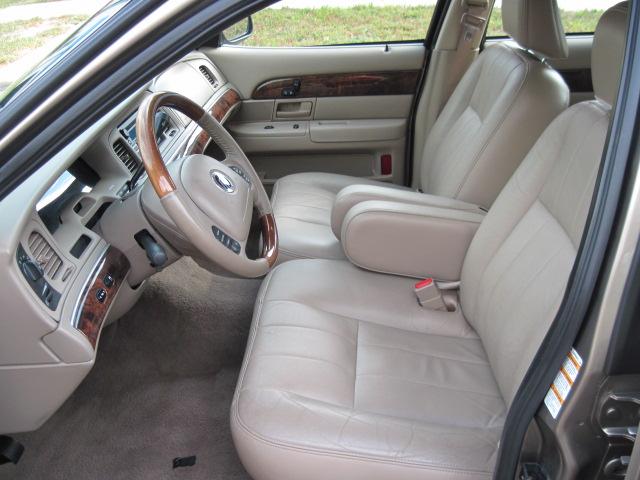 Mercury Grand Marquis 2004 photo 2