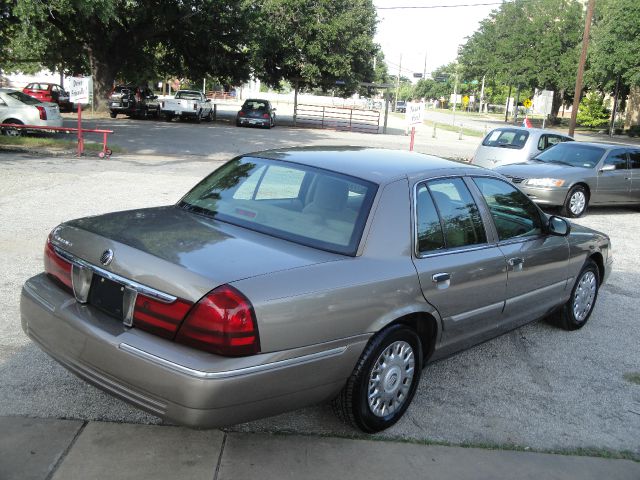 Mercury Grand Marquis 2004 photo 2