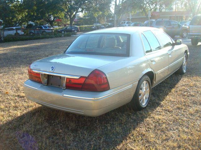 Mercury Grand Marquis 2004 photo 2