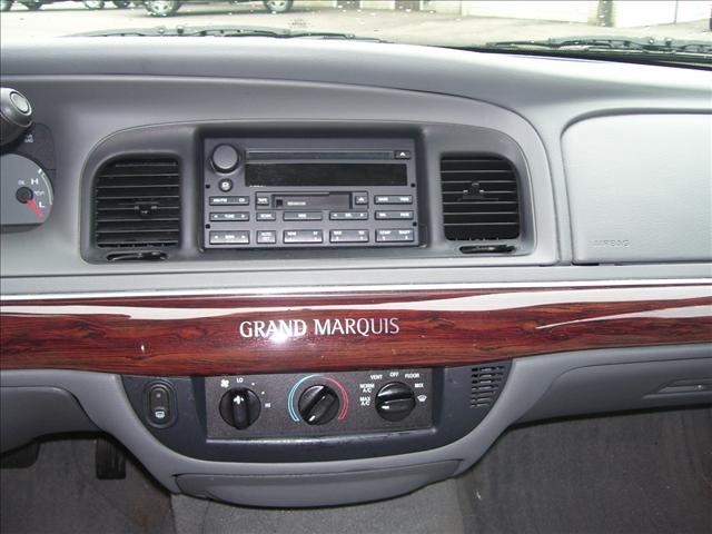 Mercury Grand Marquis 2004 photo 3